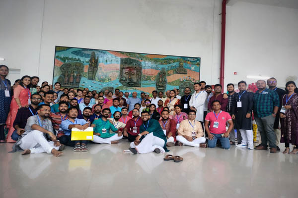 Netaji Vidyapith Alumni Asso felicitates retired teachers