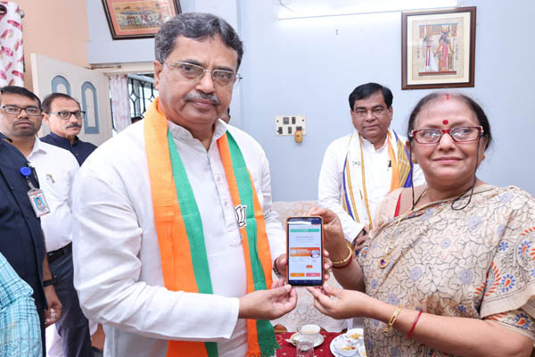 Membership Drive: Tripura CM visits door to door