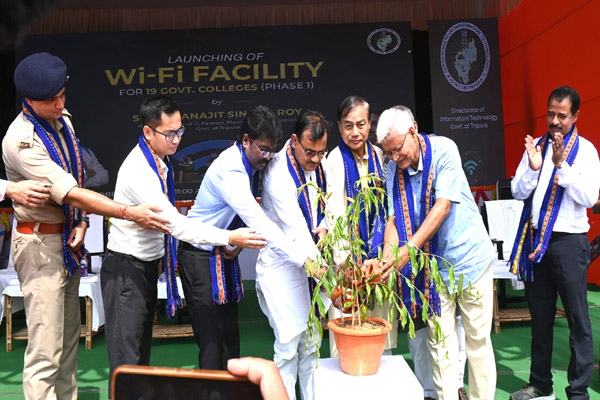 Govt launches free Wi-Fi facility for 19 Degree Co...