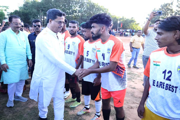 Tripura CM motivates Yuva Shakti to enhance physical exercise, sports activities
