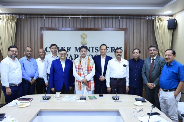 Tripura CM holds meeting with Reliance Jio team to accelerate investment in key sectors