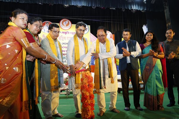 Tripura CM opens Jatra Utsav, highlights Govt