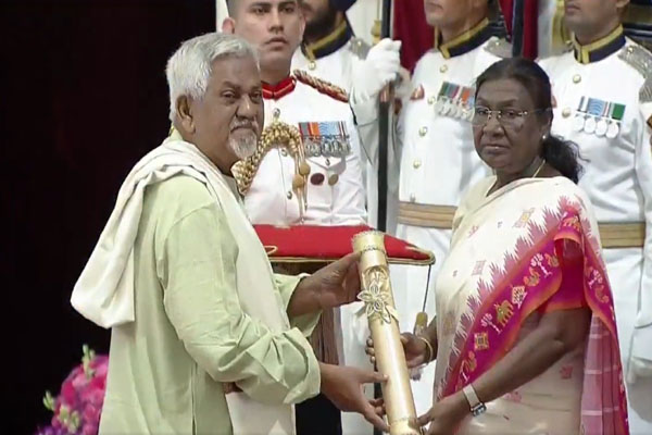 Tripura’s Prof. Arunoday Saha receives ‘Padma Shri’ from President Droupadi Murmu