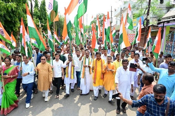 MoS Dr. L. Murugan leads Tiranga Yatra, reviews welfare schemes in South Tripura