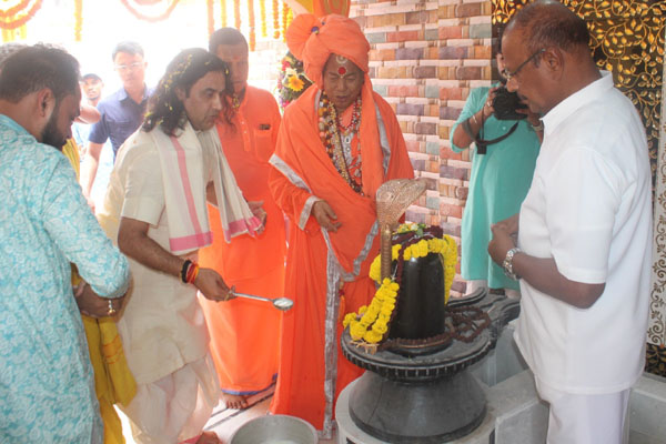 Devakinandan Thakur Maharaj attends temple inauguration in Tripura