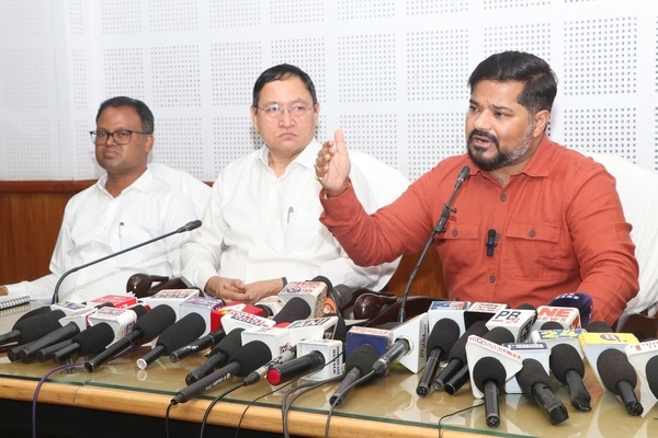 Autos operating in Agartala city to have pink color code: Transport Minister