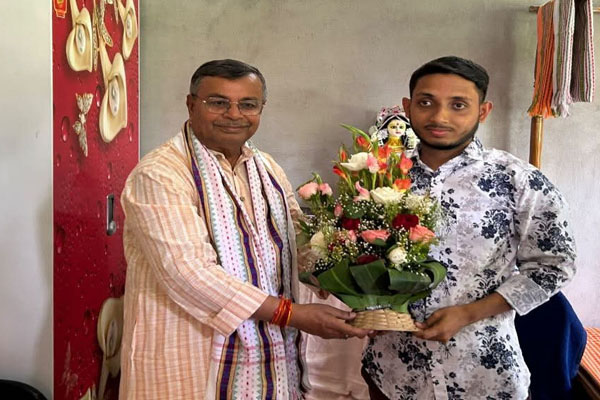 Tripura Agri minister felicitates TET-II topper