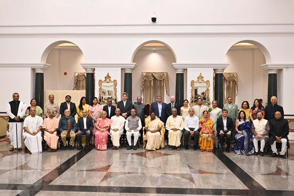 President graces Akshaya Patra’s 5 billion meals e...