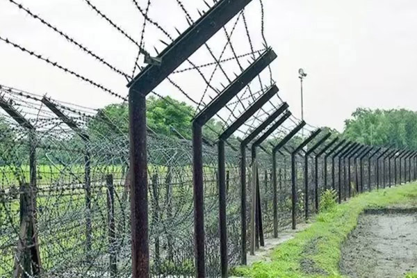 Two Bangladeshi smugglers killed in Tripura border...