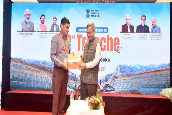 Centre Launches 2nd Limestone Block Auctions in J&K