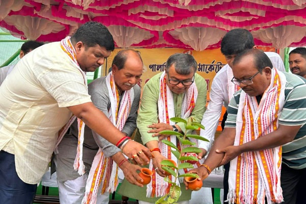 Farmers backbone of development: Agriculture Minister