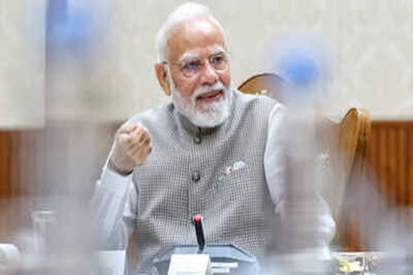 PM shares article on Modi