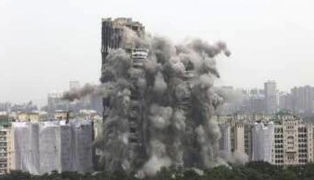 Supertech’s 40-storey twin towers in Noida demolished