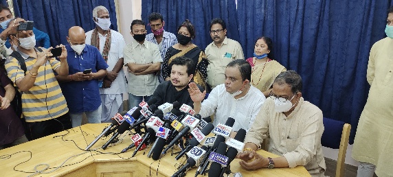 TMC’s ‘KHELA’ begins in Tripura: Bengal TMC leaders arrive in Tripura over I-PAC team