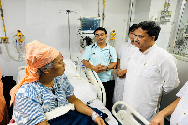 Chitta Maharaj of Shantikali Ashram hospitalized, CM meets