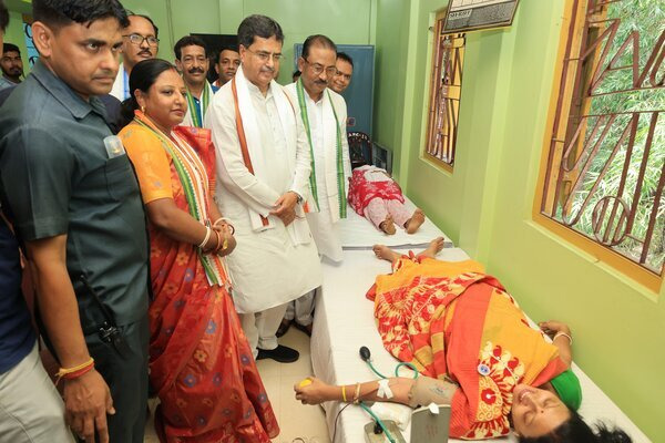 Tripura CM stresses need for consistent blood donation, storage  