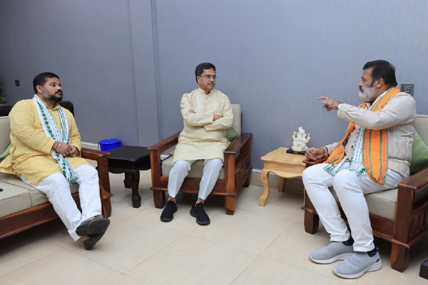 MoS meets Tripura CM, discusses tourism potentials