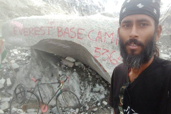 Tripura cyclist reaches Everest base camp, sets record