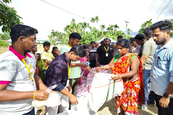 Rotaract Club of Agartala Central provides relief to flood victims