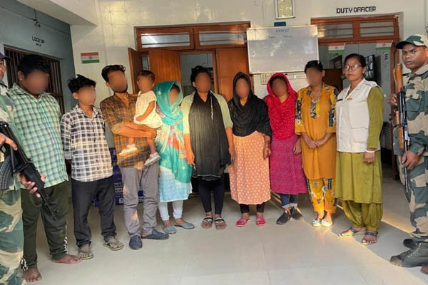 BSF detains 14 B’deshi nationals in Tripura